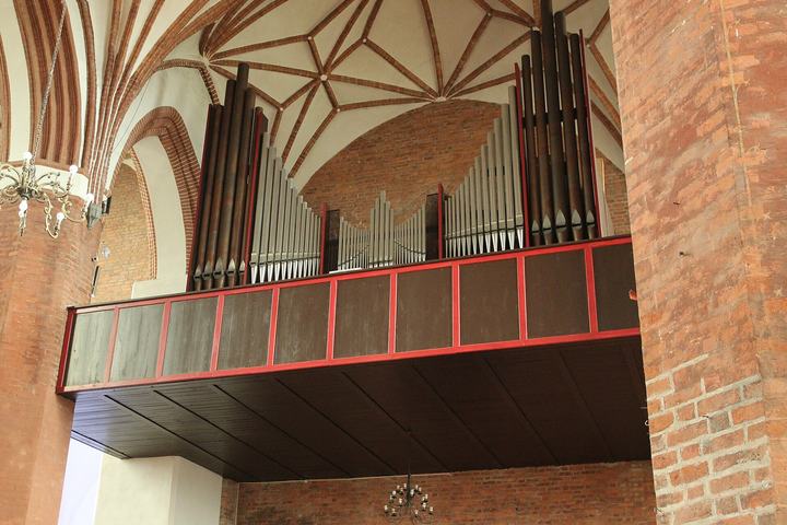 Braniewo — Orgel der Katharinenkirche von Braniewo (Braunsberg), ursprünglich von der Fa. Stockmann f