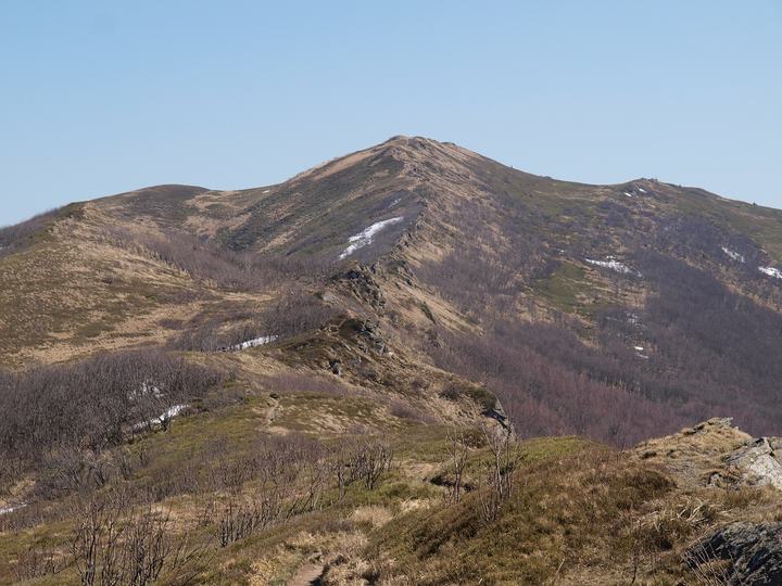 Bukowe Berdo i Halicz — Bukowe Berdo in Bieszczady mountains in Spring.