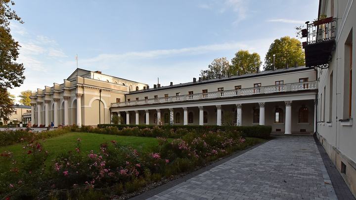 Busko-Zdrój – park i wody siarczkowe