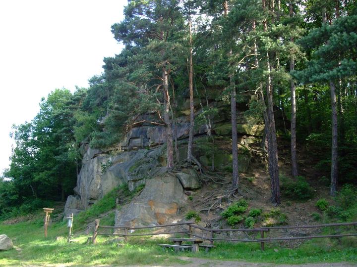 Ciężkowice — Rezerwat "Skamieniałe miasto" w Ciężkowicach.