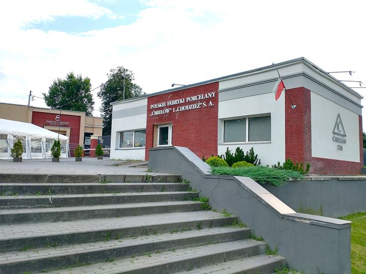 Ćmielów — Zakłady porcelany w Ćmielowie.