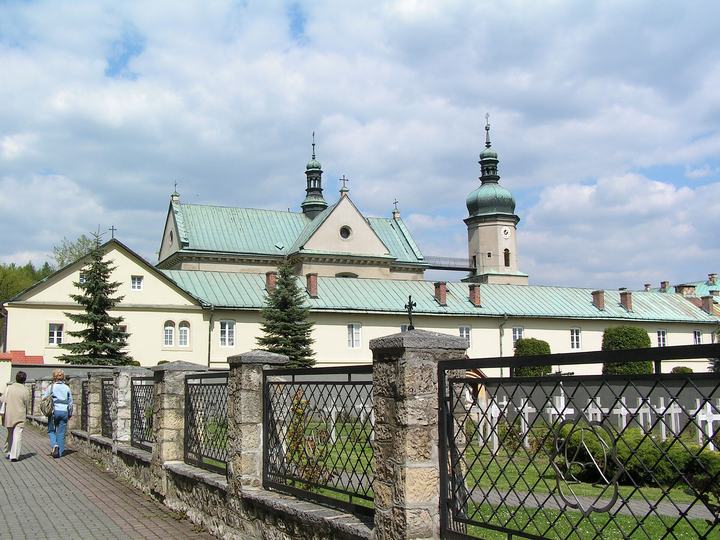 Czerna – klasztor karmelitów i Dolina Eliaszówki