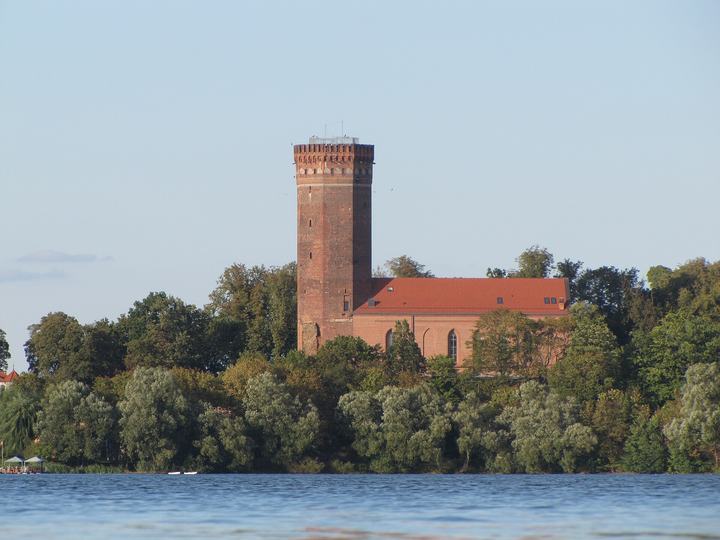 Człuchów — Zamek w Człuchowie - widok od strony Jeziora Szpitalnego