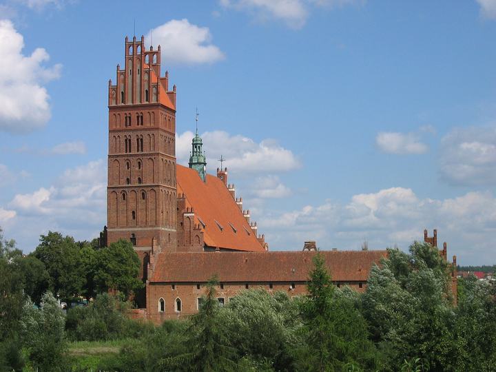 Dobre Miasto – kolegiata i Baszta Bociania