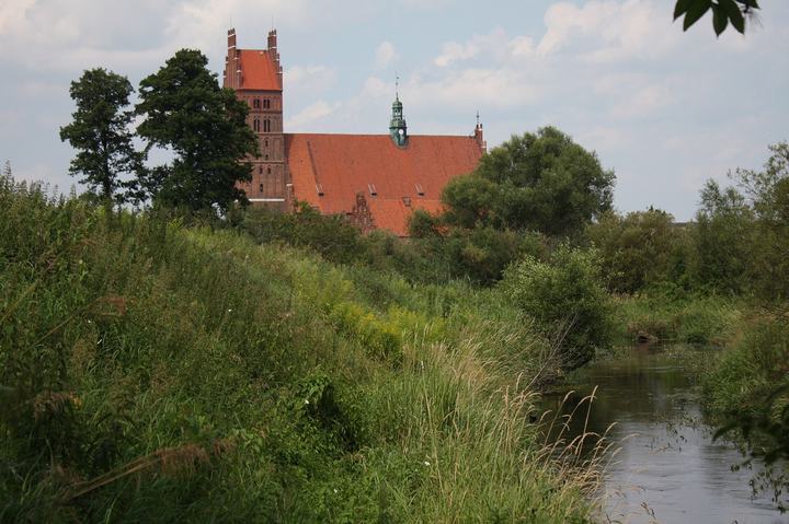 Dobre Miasto — The making of this document was supported by Wikimedia Polska .