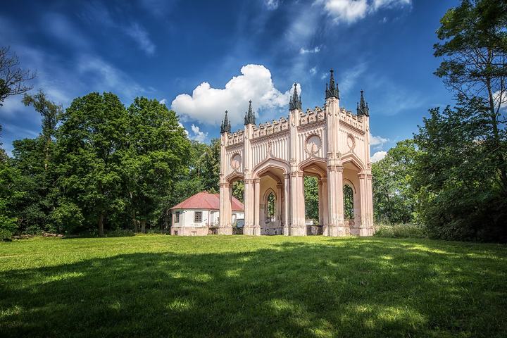 Dowspuda – ruiny pałacu Paca