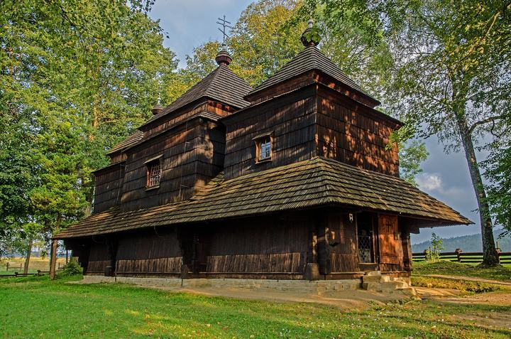 Drewniane cerkwie Bieszczadów — Smolnik, zespół cerkwi gr.-kat. p.w. Michała Archanioła, ob. kościół rzym.-kat. fil. p.w.