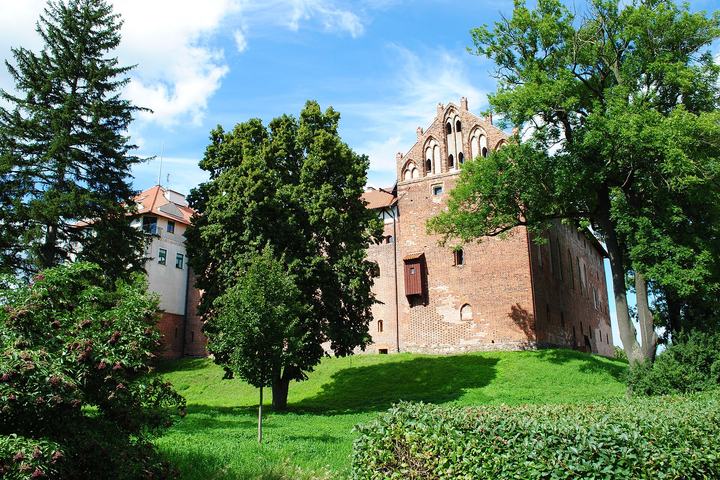 Działdowo – zamek i ratusz