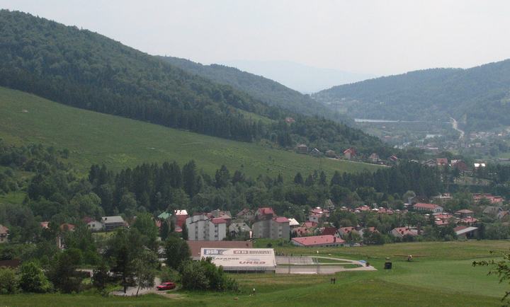 Góra Żar i Jezioro Międzybrodzkie — WIDOK Z GÓRY ŻAR.