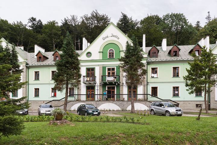 Iwonicz-Zdrój — "Pod Jodłą" ("Under the Fir Tree") guest-house in Iwonicz-Zdrój, Poland.