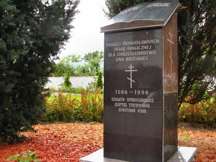Jabłeczna — Zespół klasztoru prawosławnego: - cerkiew p.w. św. Onufrego (1890) - kaplica p.w. Świętego