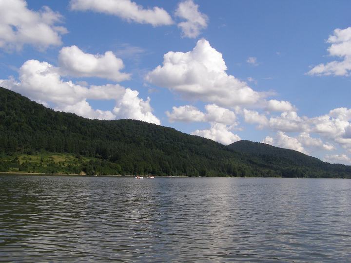 Jezioro Klimkówka w Beskidzie Niskim — Klimkówka - a reservoir on the Ropa river