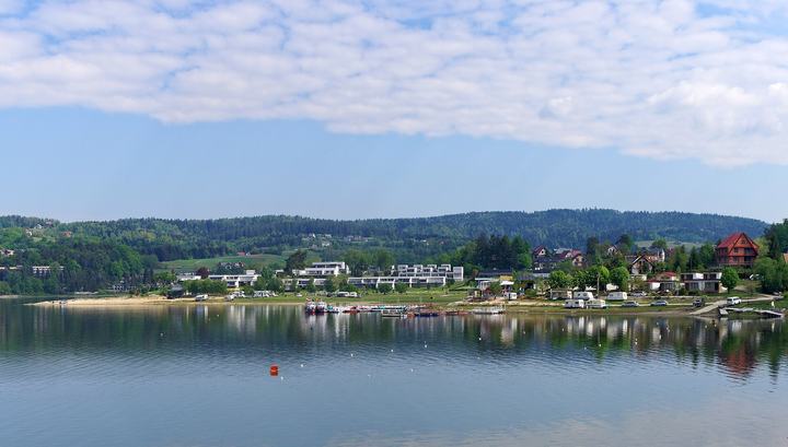 Jezioro Rożnowskie i zamek Tropsztyn — Lake Rożnów, Gródek nad Dunajcem
