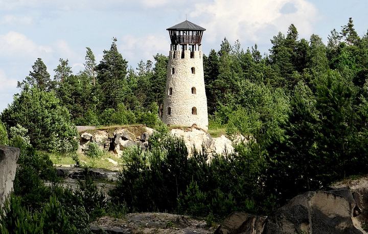 Józefów – kamieniołomy i zagroda w Guciowie