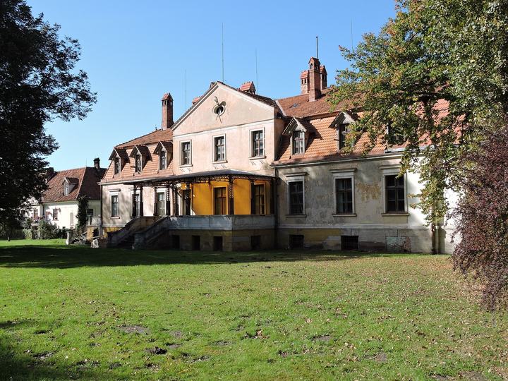 Kadyny – pałac cesarski i Dąb Bażyńskiego