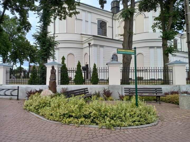 Kadzidło — Fr. Stanisław Tworkowski's plaza in Kadzidło, Kurpie region, Poland