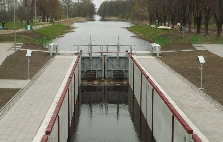 Kanał Augustowski i spływ Czarną Hańczą — Górne wrota śluzy
