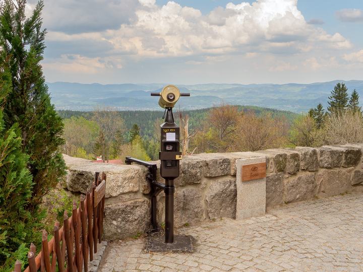 Karpacz zimą — Viewing platform at the stave church of Vang in Karpacz in the Krkonoše Mountains