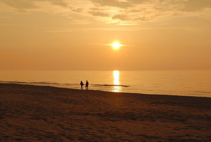 Karwia i Ostrowo – rodzinne plaże