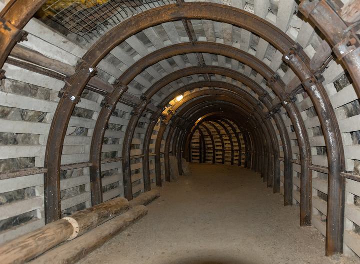 Kopalnia Złota w Złotym Stoku — Gold mine in Złoty Stok, tunnel