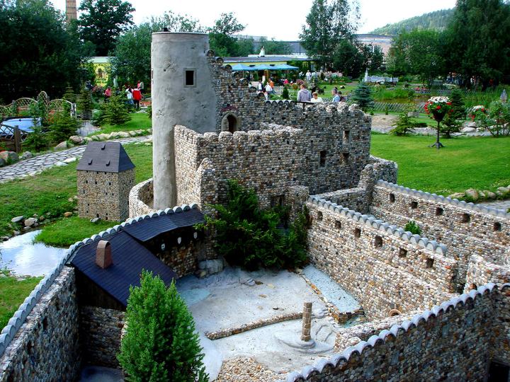 Kowary — Kowary, Park Miniatur Zabytków Dolnego Śląska, miniatura zamku Chojnik