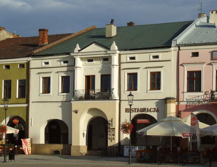 Krosno – podcienia i Centrum Dziedzictwa Szkła