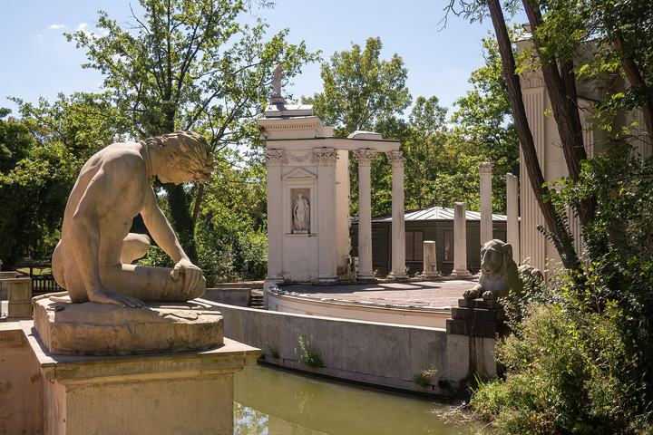 Łazienki Królewskie — Amphitheater in Royal Lazienki Park