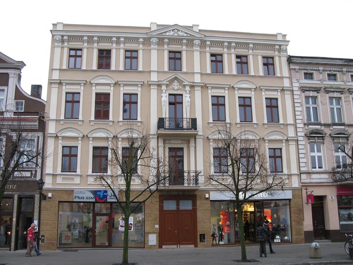 Leszno — Leszno - Rynek 33 (Stan po odnowieniu, z końca 2009 roku (zabytek nr. rejestr. 1184/A)