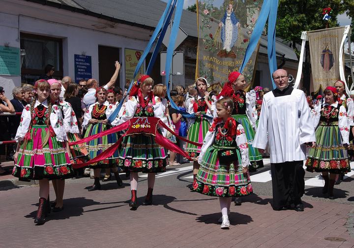 Łowicz – stolica folkloru i wycinanki