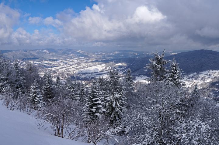 Luboń Wielki z Rabki — View from Luboń wielki peak in Island Beskids Mountains