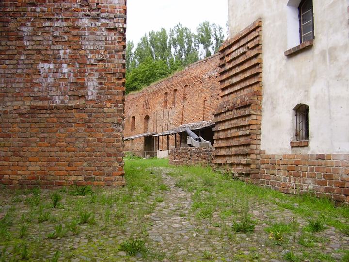 Międzyrzecz — Zamek w Międzyrzeczu - wejście