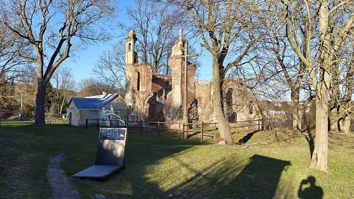 Mielnik — Mielnik, ruins of the castle church of the Holy Trinity.
