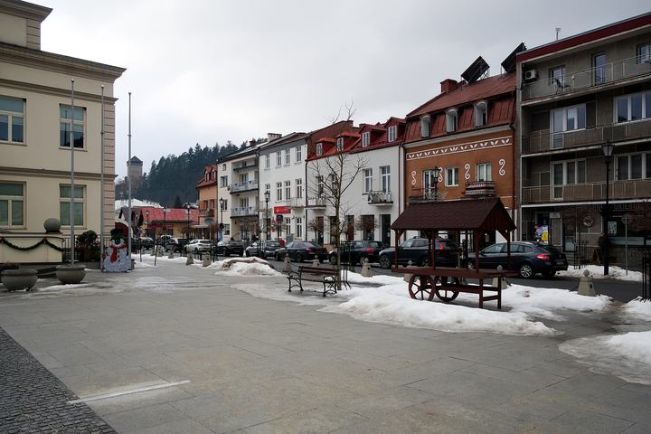 Muszyna i Beskid Sądecki — Market Square in Muszyna. 2026, Muszyna, Poland