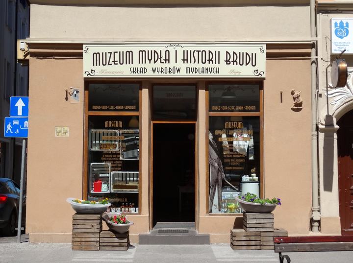 Muzeum Mydła i Historii Brudu w Bydgoszczy — Muzeum Mydła i Historii Brudu w Bydgoszczy - u. Długa 13
