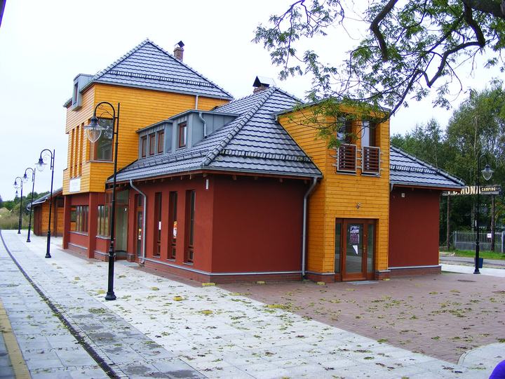 Niechorze — Przystanek kolei wąskotorowej Niechorze Latarnia przy ul. Kamieńskiej.