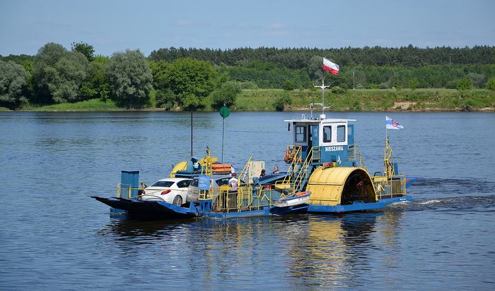 Nieszawa — Ferry in Nieszawa, Vistula River, Poland