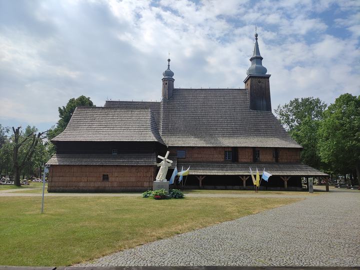Olesno – drewniane sanktuarium św. Anny