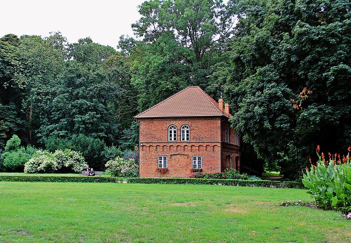 Oporów — Oporów, Zamek w Oporowie