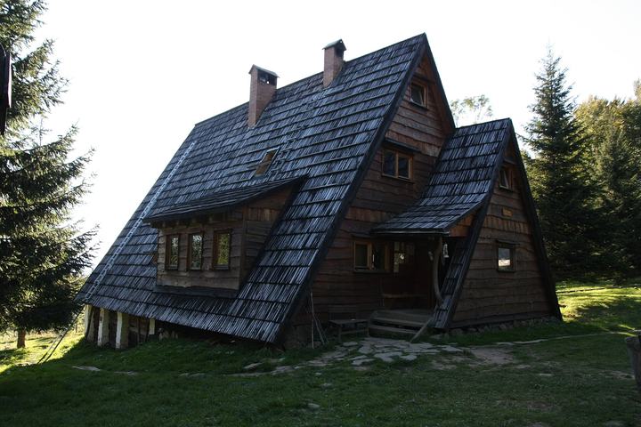Otryt — Mountain hut "Chata Socjologa".