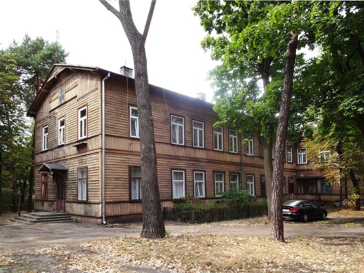Otwock — Pierwsze sanatorium dla Żydów w Otwocku. Działało już w 1895 r. Zostało zbudowane przez fe