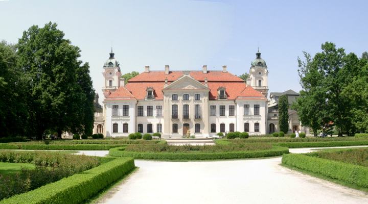 Pałac w Kozłówce — Back of the Palace and Museum of the aristocratic family Zamoyski in Kozłówka, near Lublin