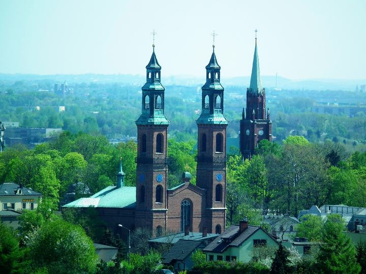 Piekary Śląskie — Bazylika piekarska z Kopca Wyzwolenia w Piekarach Śl.