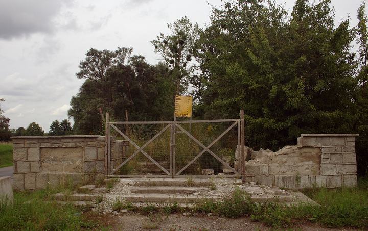 Pieniężno — Pieniężno , demolished monument to soviet general of the army Ivan Chernyakhovsky