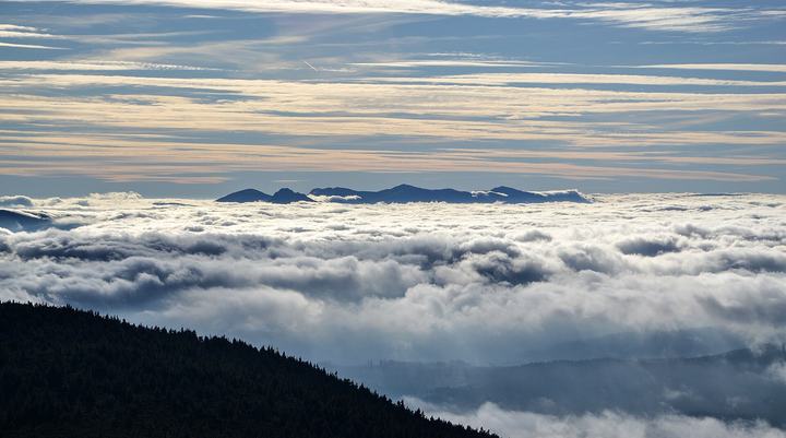 Pilsko z Korbielowa przez Halę Miziową — View from Pilsko, Beskid Żywiecki mountains, Slovakia