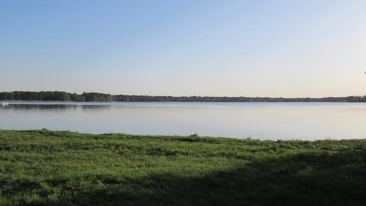 Pojezierze Łęczyńsko-Włodawskie — Jezioro Białe (Okuninka, pow. włodawski, woj. lubelskie, Polska).