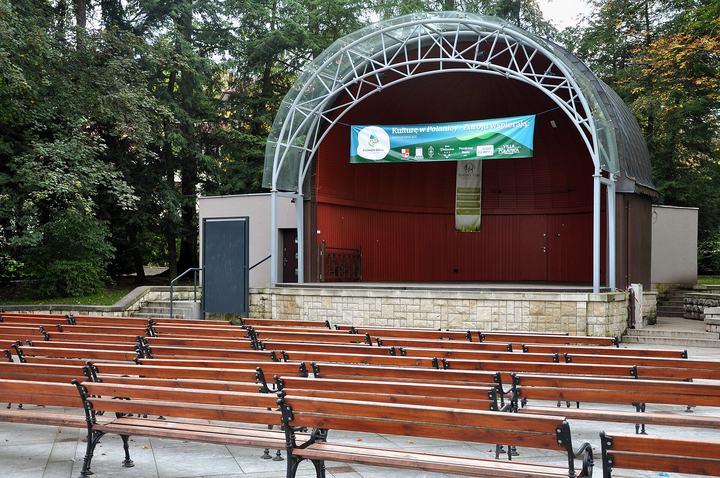 Polanica-Zdrój — Spa park in Polanica-Zdrój, band shell