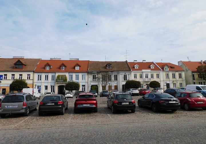 Pułtusk — Kamienice przy Rynku 9, 11, 13 i 15 w Pułtusku