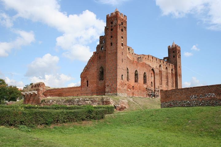 Radzyń Chełmiński — Radzyń Chełmiński, ruiny zamku , 2 poł. XIII - 1 poł. XIV