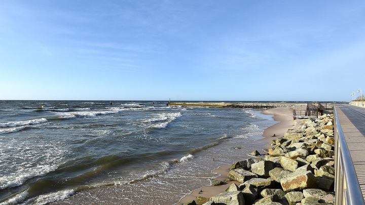 Rowy i Jezioro Gardno — Rowy, plaża