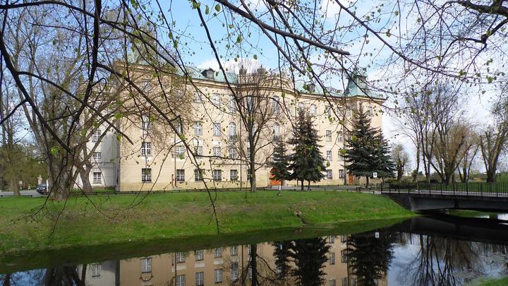 Rydzyna — Castle of the seventeenth and eighteenth, twentieth century (p. Mon. - West.) Rydzyna / ar
